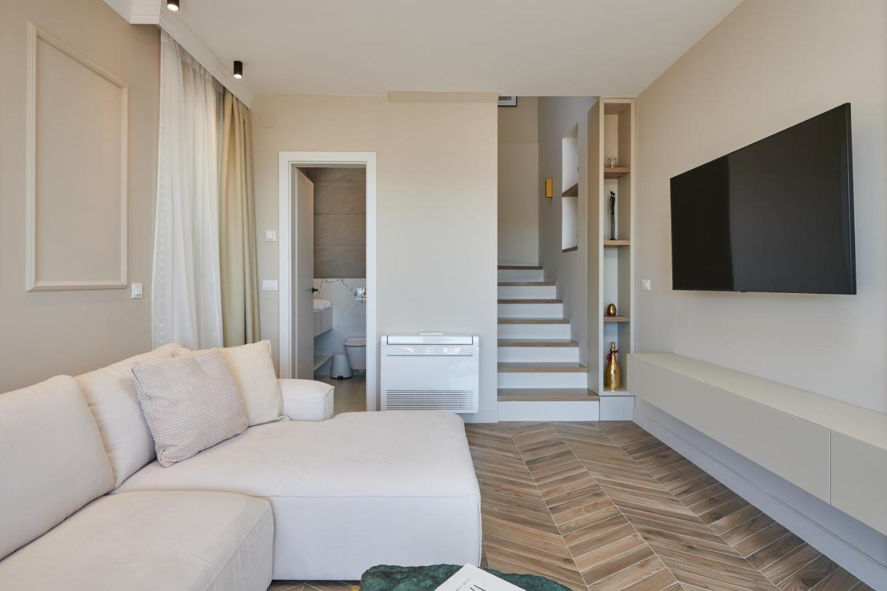 Blu Apartment